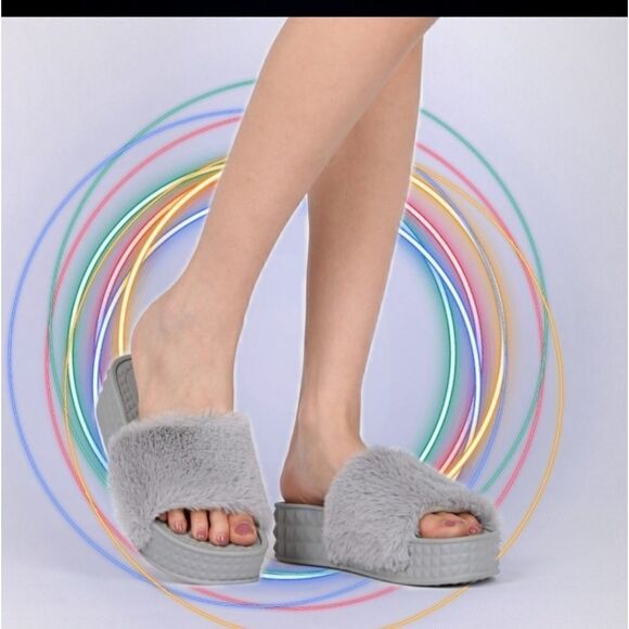 New Qupid fuzzy platform sandals - Picture 1 of 7